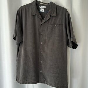 Timeless Columbia men’s shirt. Size Large